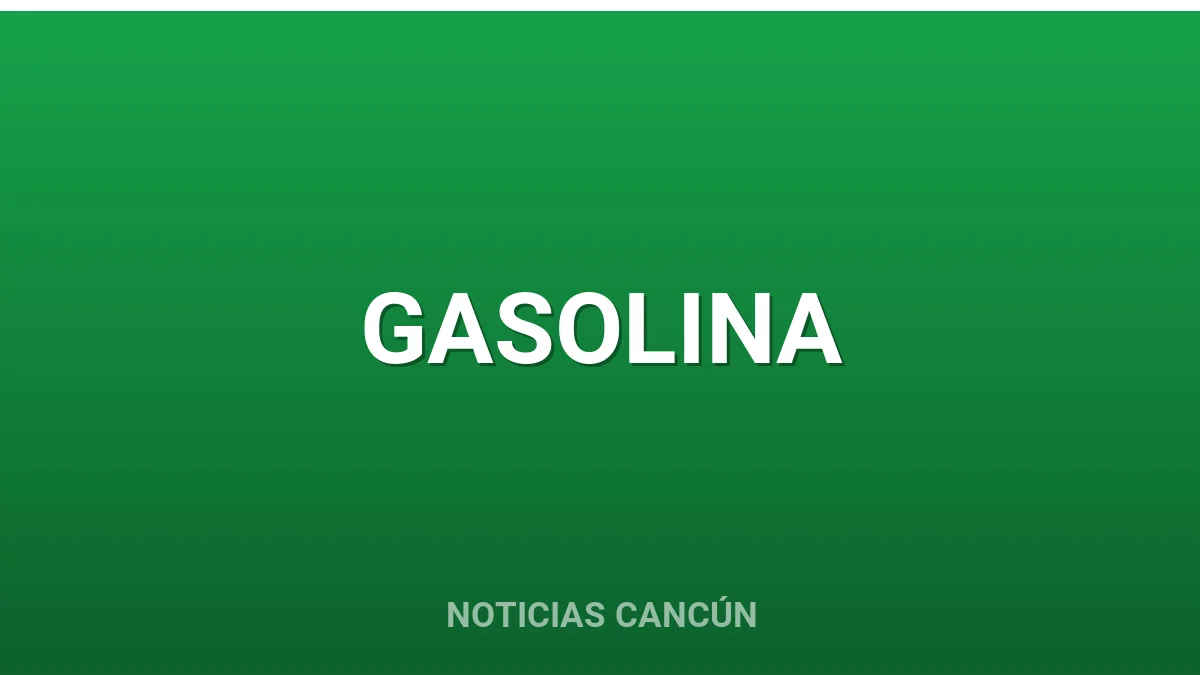 Despachador de gasolina en una estación de servicio del sureste mexicano