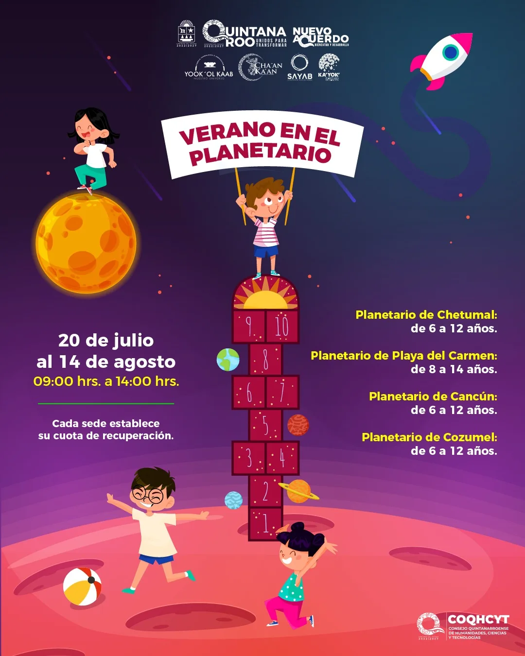 Niñas y niños observan una proyección estelar en el interior de un planetario en Quintana Roo