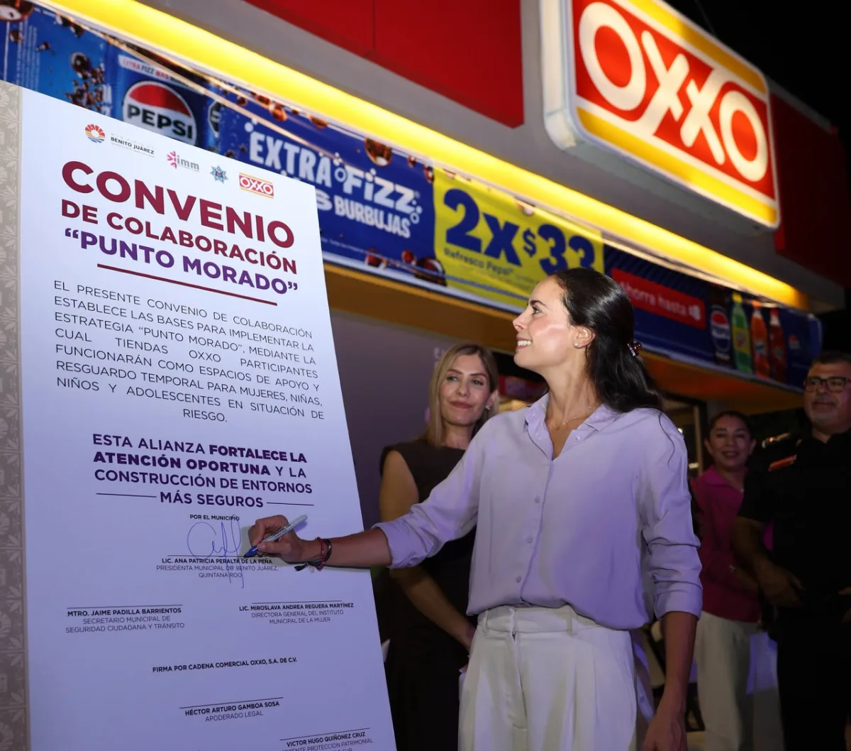 Firma de convenio de Puntos Morados entre el Ayuntamiento de Benito Juárez y tiendas OXXO