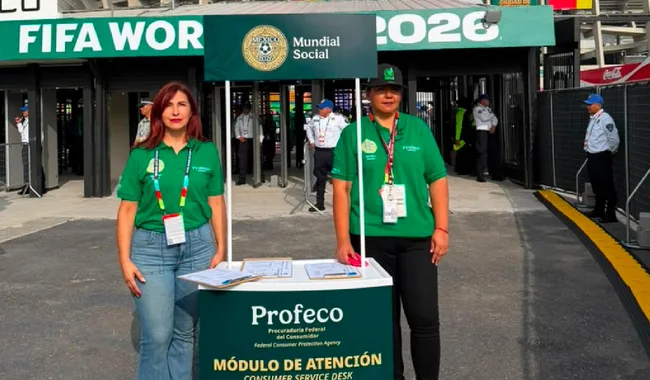 Profeco inspector checks displayed prices at a store